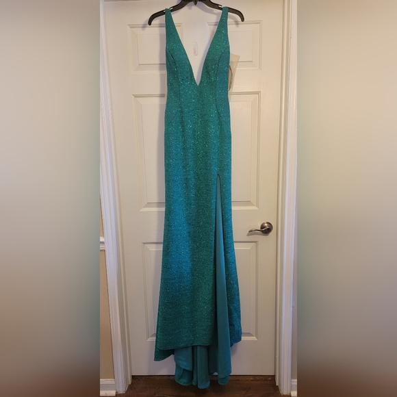 NEW Jovani Prom or Pageant Gown in Jade- - Picture 3 of 6